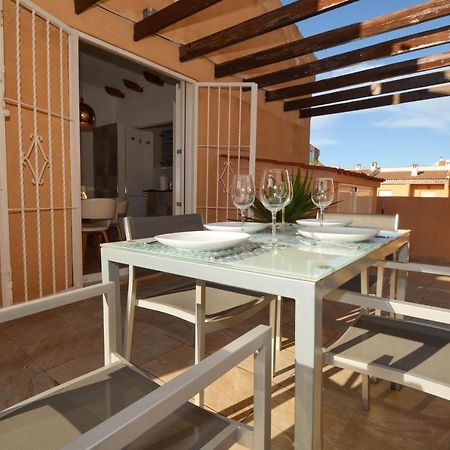Punta Prima Pleasure With Private Parking In A Gated Community Close To The Beach 또레비에하 외부 사진