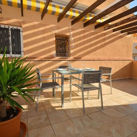 Punta Prima Pleasure With Private Parking In A Gated Community Close To The Beach 또레비에하 외부 사진
